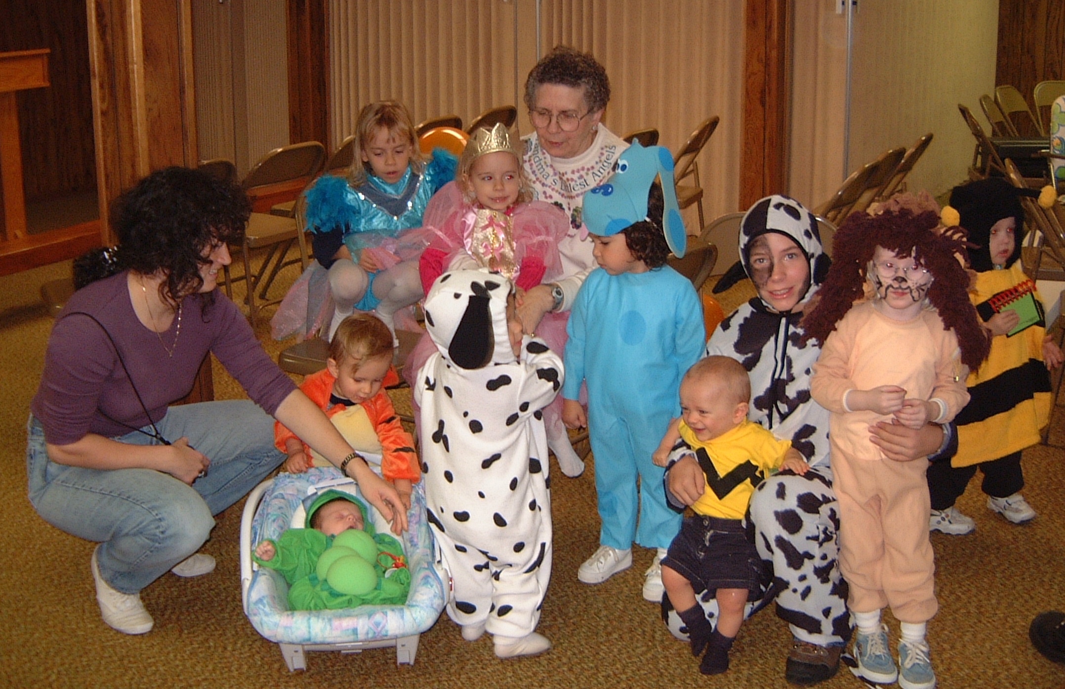 2000-10-28-33-Costume-Party-Grandma-Scott-Kids.jpg